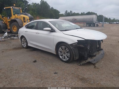 CHRYSLER 200 2016