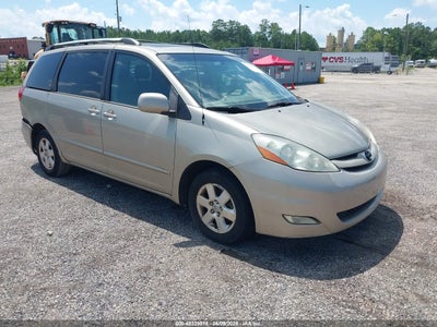 TOYOTA SIENNA 2008