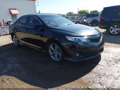 TOYOTA CAMRY 2012