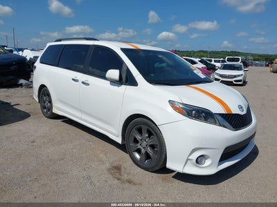 TOYOTA SIENNA 2016