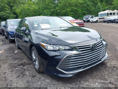 TOYOTA AVALON 2022