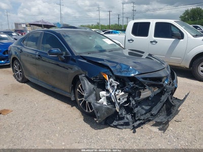 TOYOTA CAMRY 2018