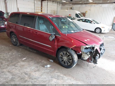 CHRYSLER TOWN & COUNTRY 2014