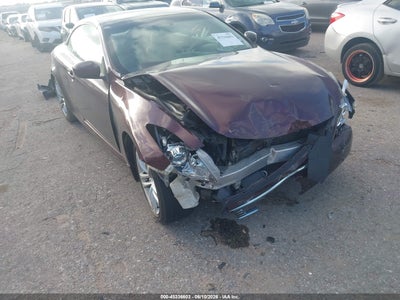 INFINITI G37 2010