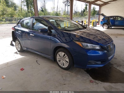 NISSAN LEAF 2025