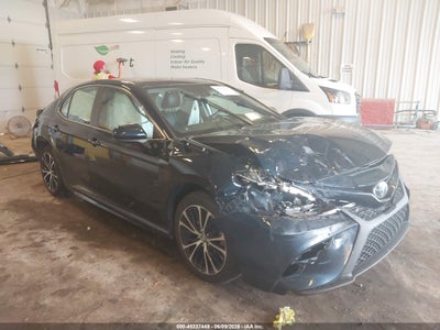 TOYOTA CAMRY 2020