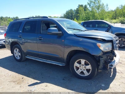 TOYOTA SEQUOIA 2010