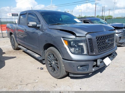NISSAN TITAN 2019