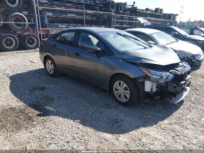 NISSAN VERSA 2025