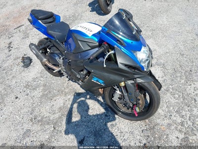 SUZUKI GSX750 2011