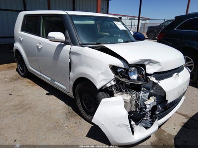 SCION SCION XB 2014