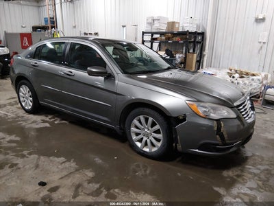 CHRYSLER 200 2013