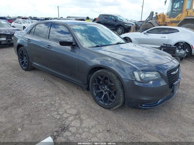 CHRYSLER 300 2019