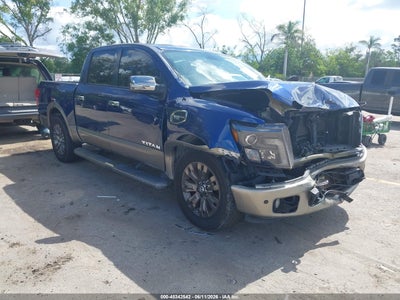 NISSAN TITAN 2017