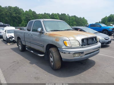 TOYOTA TUNDRA 2002