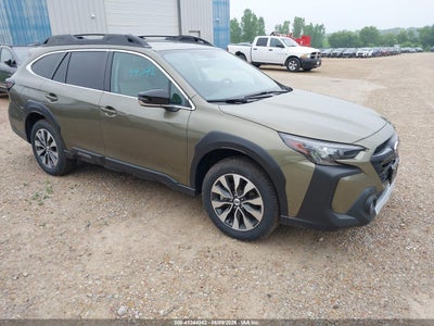 SUBARU OUTBACK 2025