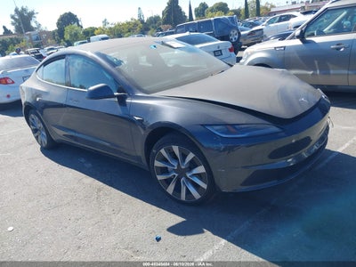 TESLA MODEL 3 2025