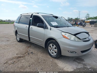 TOYOTA SIENNA 2008