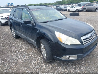 SUBARU OUTBACK 2011