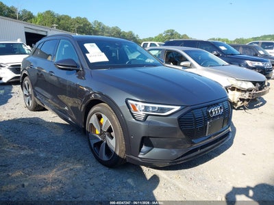 AUDI E-TRON 2022