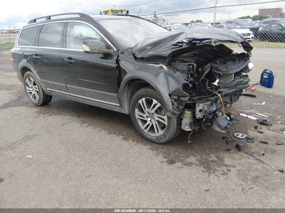 VOLVO XC70 2015