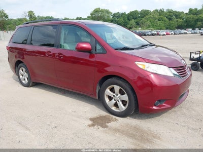TOYOTA SIENNA 2017