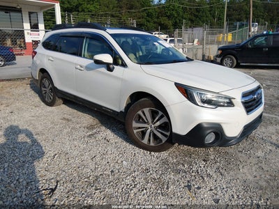 SUBARU OUTBACK 2019