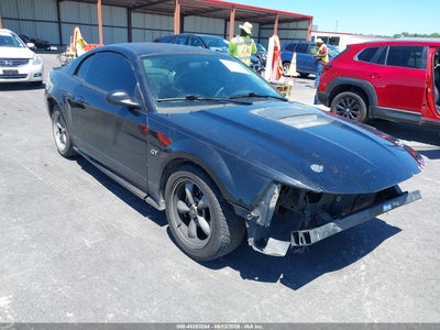 FORD MUSTANG 2000