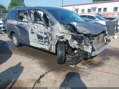 NISSAN QUEST 2016
