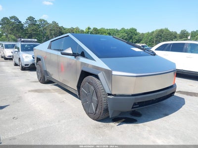 TESLA CYBERTRUCK 2025
