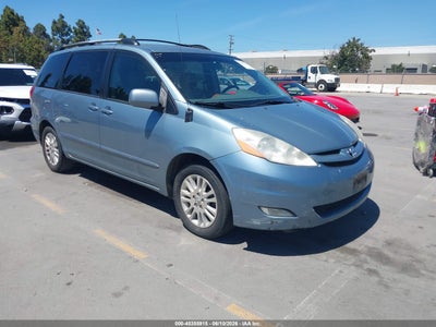 TOYOTA SIENNA 2008