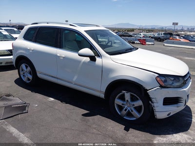 VOLKSWAGEN TOUAREG 2011