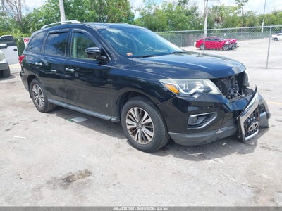 NISSAN PATHFINDER 2017
