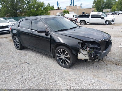 CHRYSLER 200 2013
