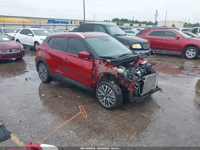 NISSAN KICKS 2023