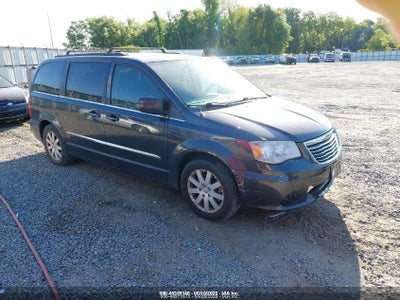 CHRYSLER TOWN & COUNTRY 2014