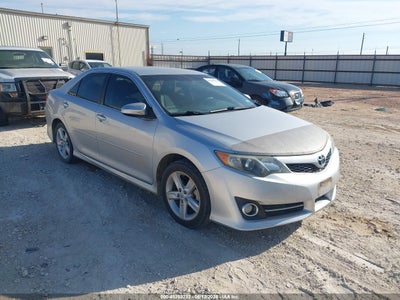 TOYOTA CAMRY 2012