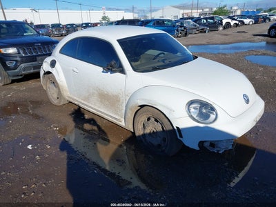 VOLKSWAGEN BEETLE 2016
