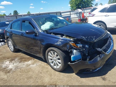 CHRYSLER 200 2011