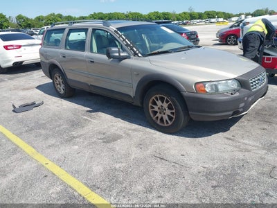 VOLVO XC70 2004