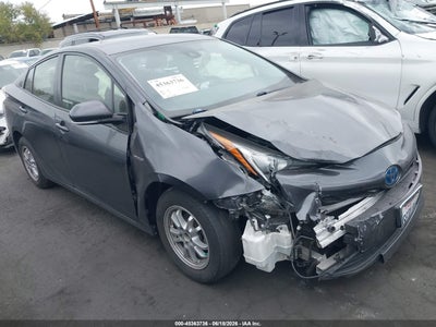 TOYOTA PRIUS 2018