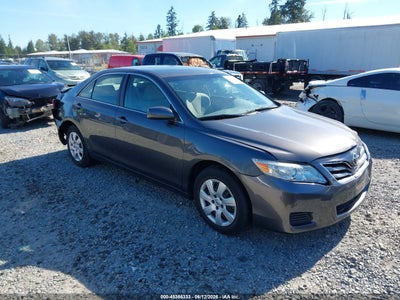 TOYOTA CAMRY 2011
