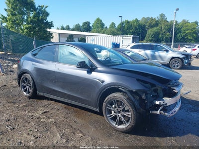 TESLA MODEL Y 2025