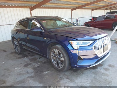 AUDI E-TRON 2022