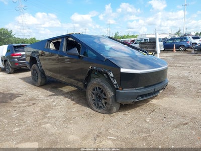 TESLA CYBERTRUCK 2024