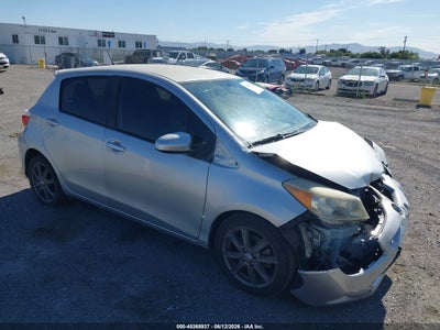 TOYOTA YARIS 2012