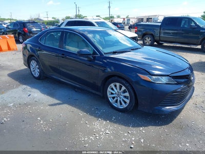 TOYOTA CAMRY 2018