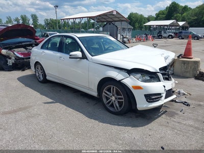 MERCEDES-BENZ C 300 2014