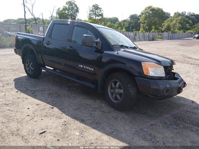 NISSAN TITAN 2015