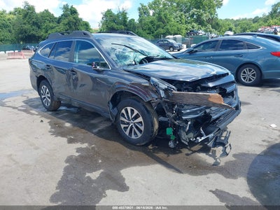 SUBARU OUTBACK 2025